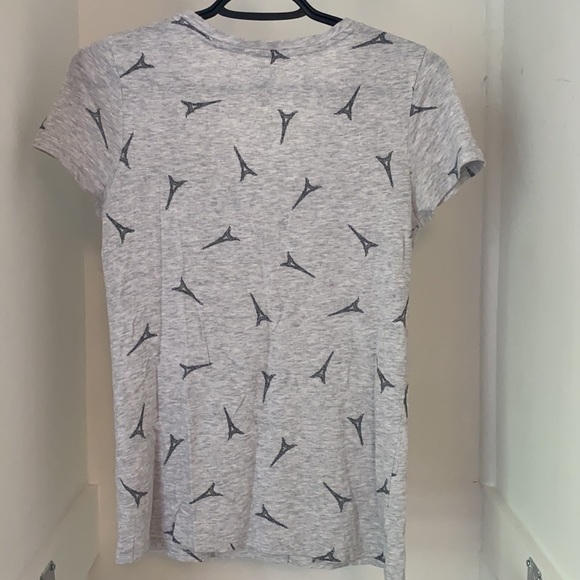 Grey EUC GAP Eiffel Tower t-shirt - Picture 3 of 3